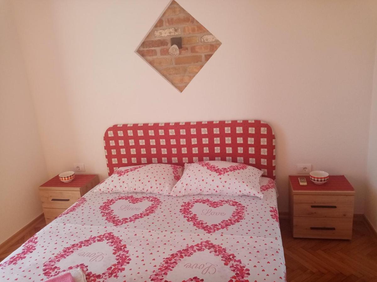 Apartmani Bosco ティヴァト エクステリア 写真