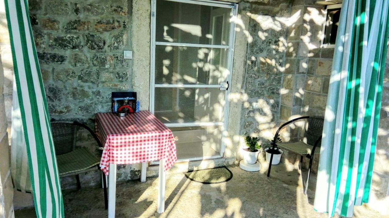 Apartmani Bosco ティヴァト エクステリア 写真